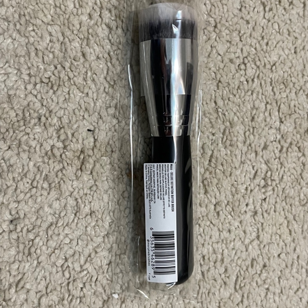 Morphe M444 Deluxe Definition Buffer Brush BRAND NEW